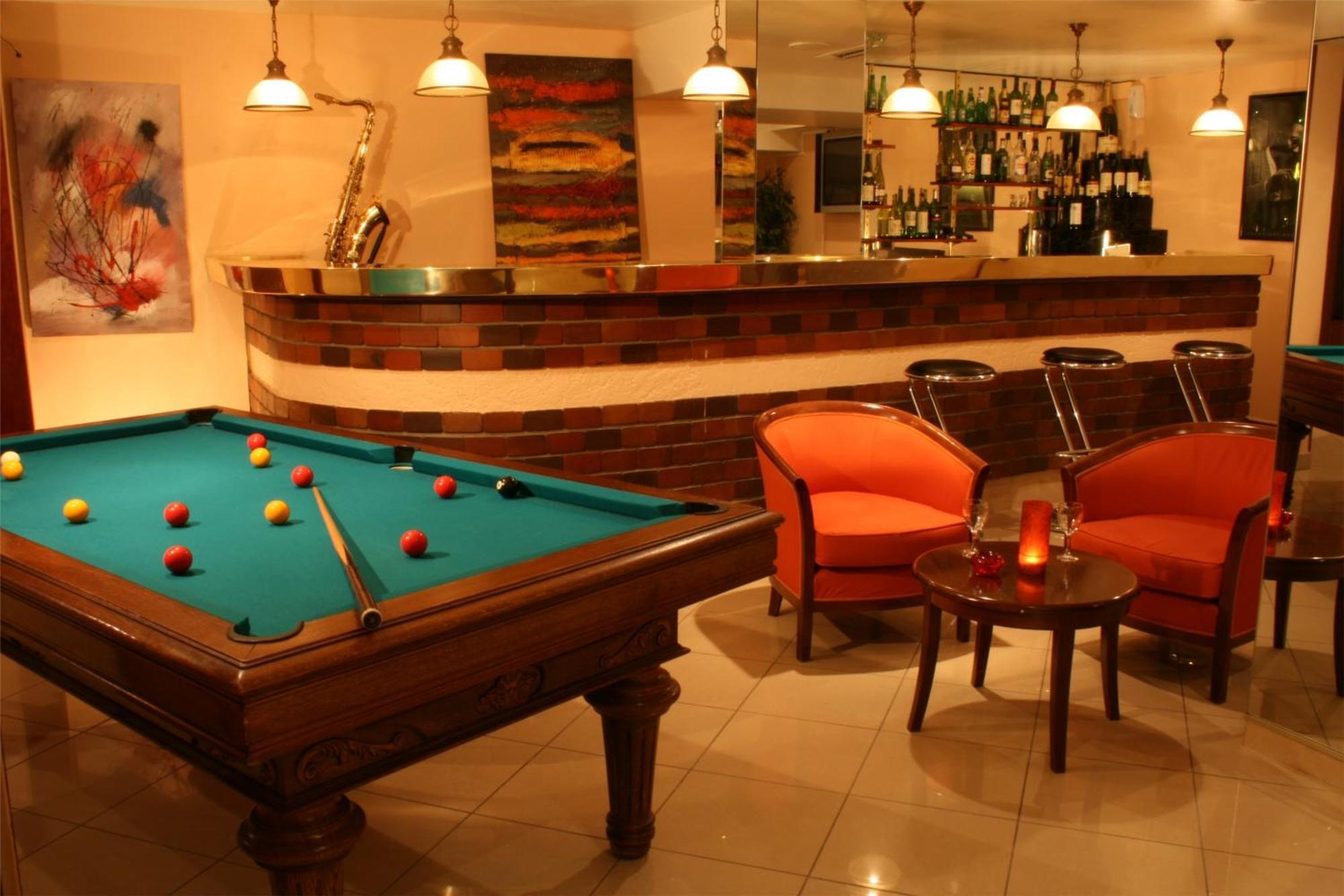 Le Grand Monarque Otel Melun Dış mekan fotoğraf