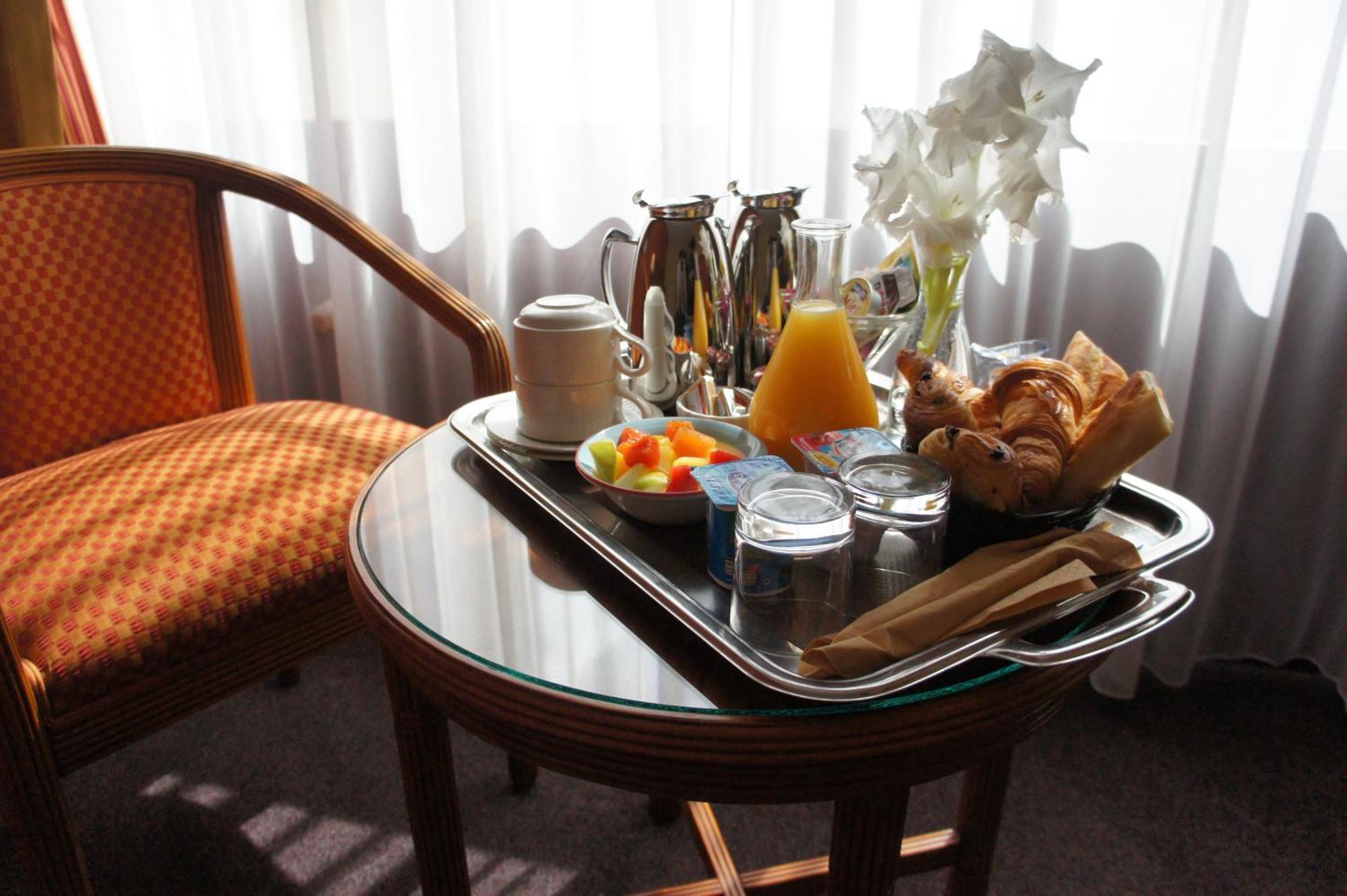Le Grand Monarque Otel Melun Dış mekan fotoğraf