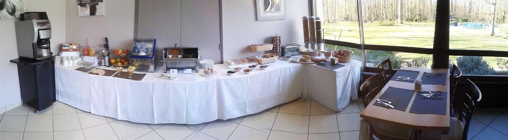Le Grand Monarque Otel Melun Dış mekan fotoğraf