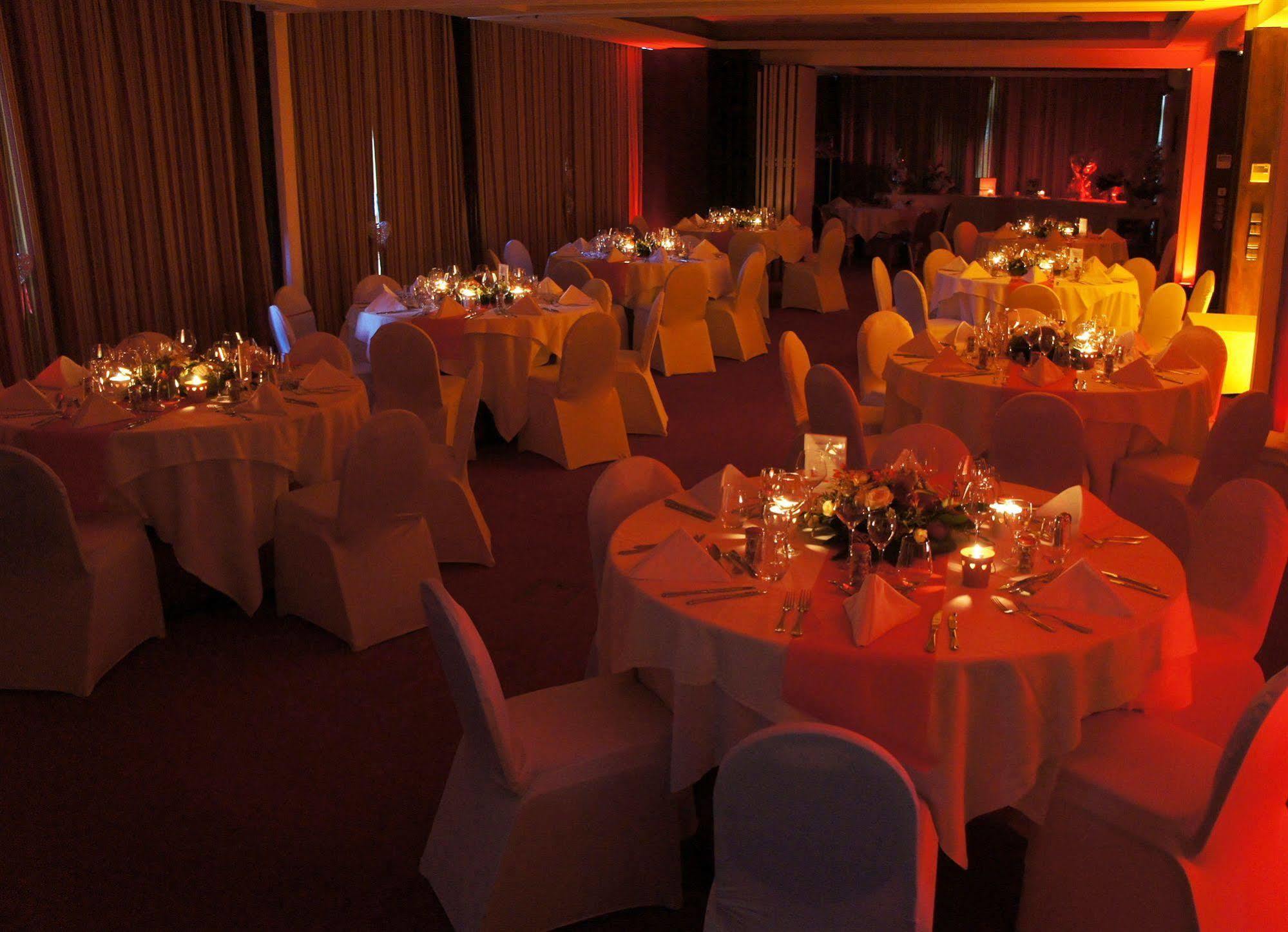 Le Grand Monarque Otel Melun Dış mekan fotoğraf